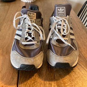 Addis grey suede sneakers